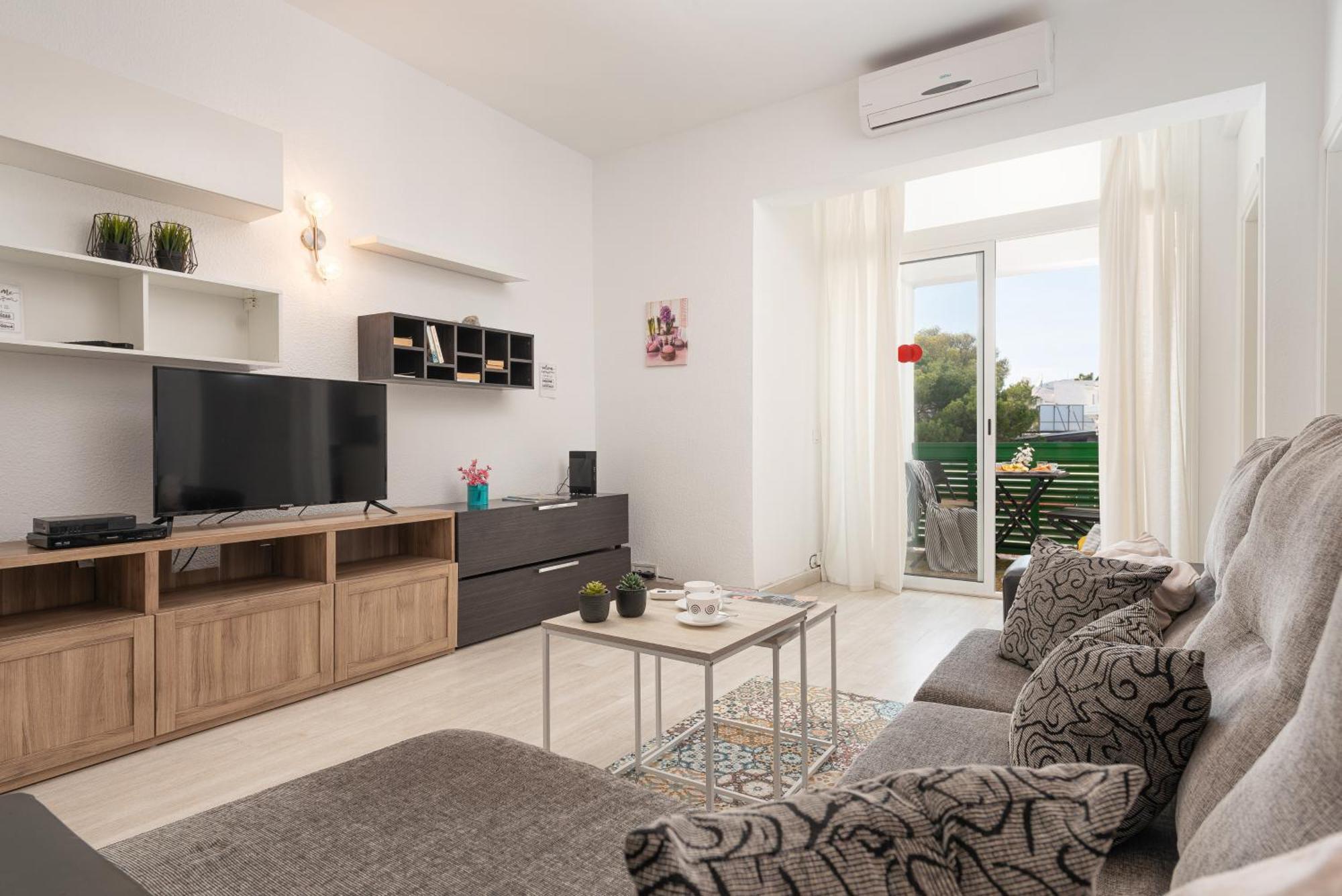 Apartment Xara Torres, At The Beach Of Alcudia Port de Alcudia  Kültér fotó