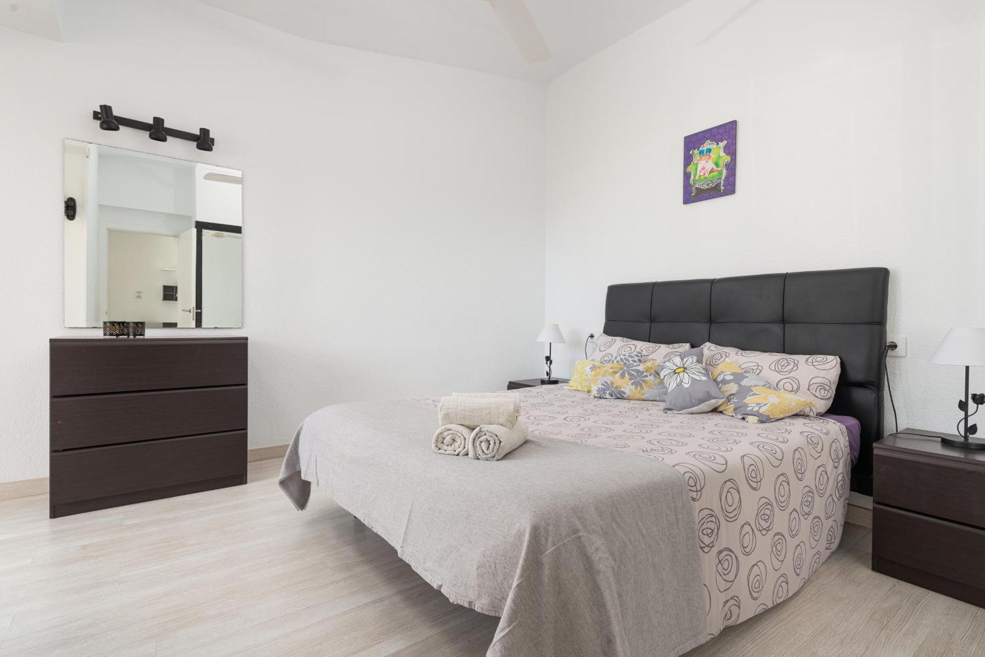 Apartment Xara Torres, At The Beach Of Alcudia Port de Alcudia  Kültér fotó